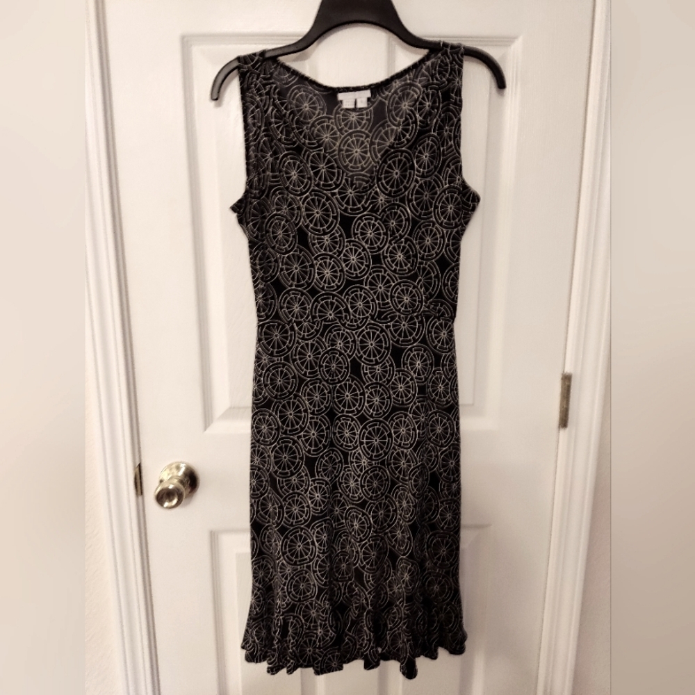 London Times Women's Dress Size 4  Black White Stretch Midi Wrinkle Resistant